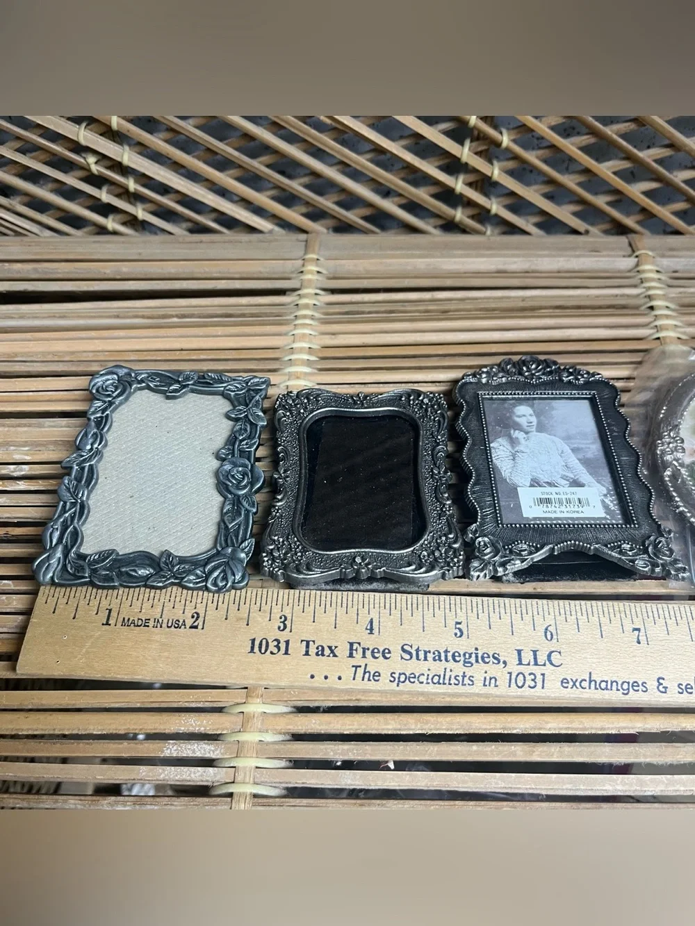 Vtg Small Silver Tone Metal Floral Victorian Easel Picture Frames Bundle Of 4 .